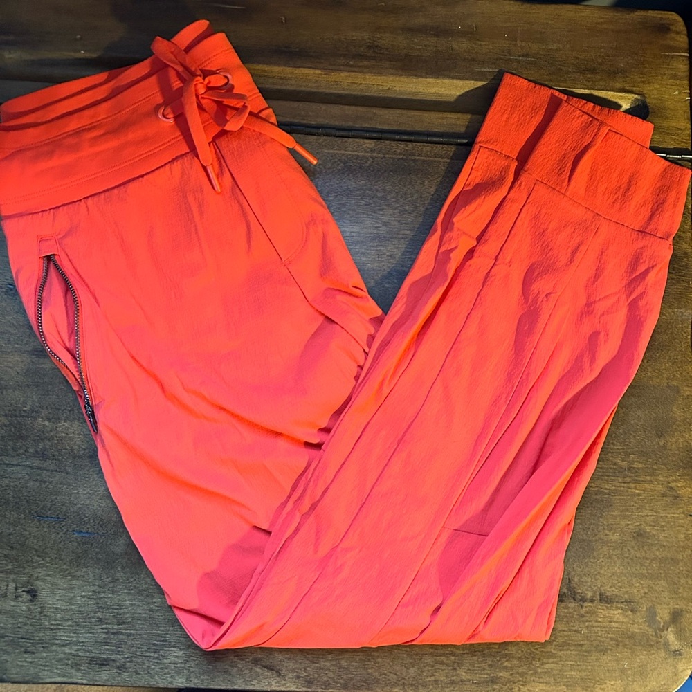 Athleta Joggers Elastic Waistband